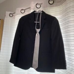 Black suit jacket with adjustable silk silver tie, brand new, youth size 10